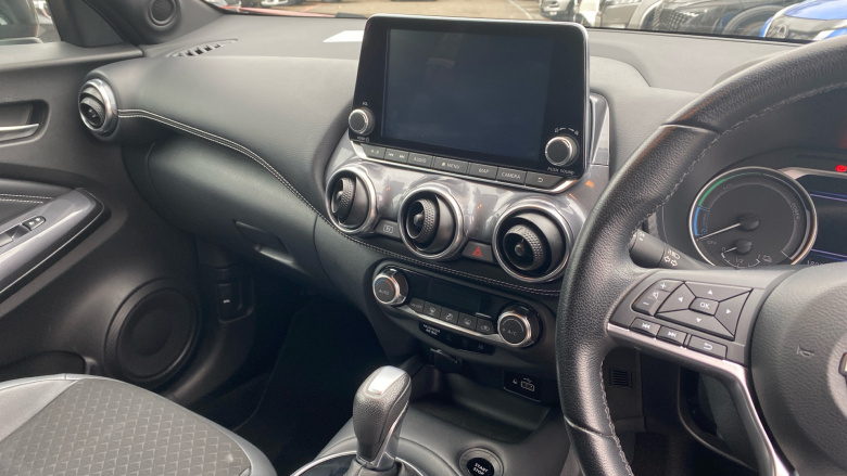 Nissan Juke 1.6 Hybrid N-Connecta 5dr Auto Hybrid Hatchback